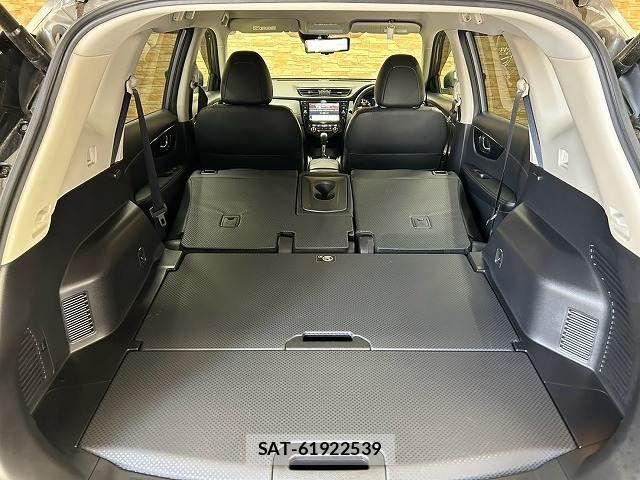 Nissan X-TRAIL 2019-01 8797996-12