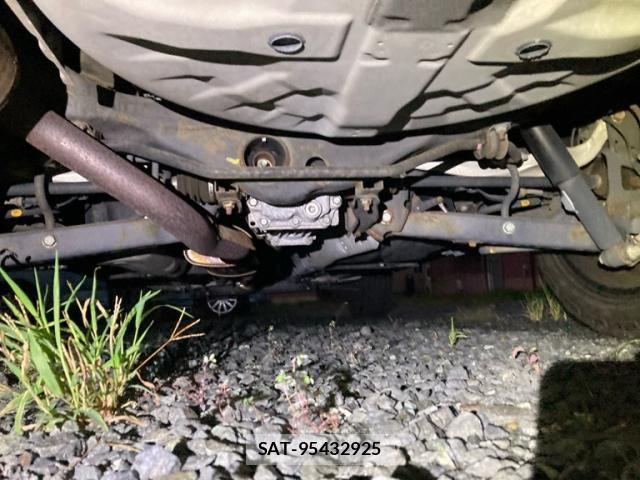 Nissan X-TRAIL 2013-10 8798004-9