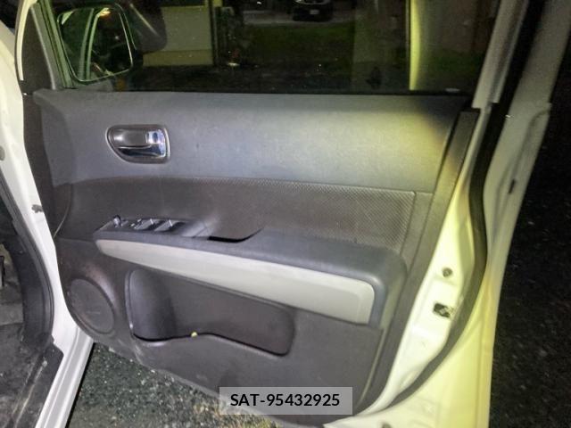 Nissan X-TRAIL 2013-10 8798004-18