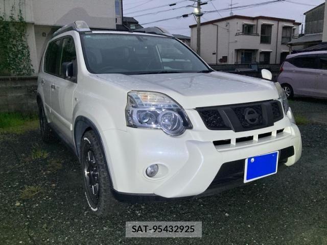 Nissan X-TRAIL 2013-10 8798004-1