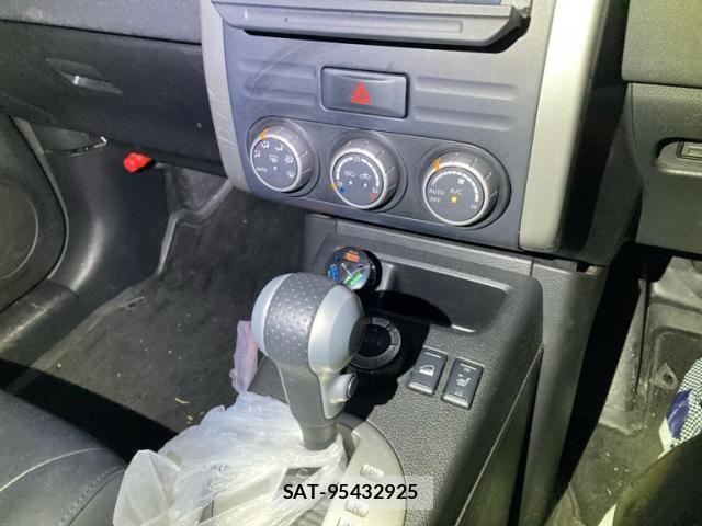 Nissan X-TRAIL 2013-10 8798004-22