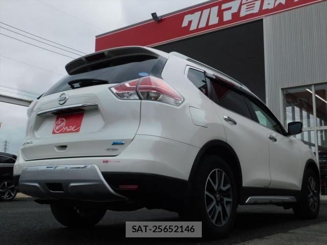 Nissan X-TRAIL 2015-09 8832642-7
