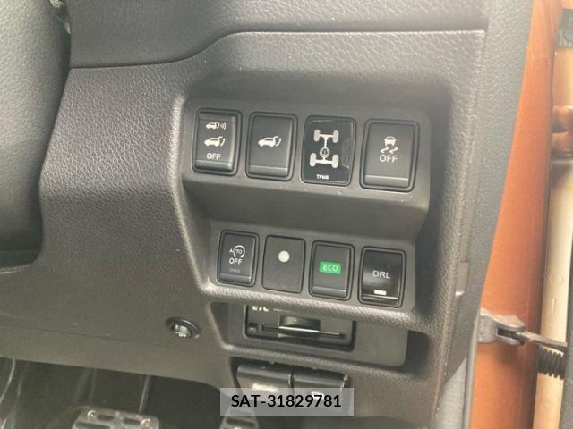 Nissan X-TRAIL 2017-02 8832643-18
