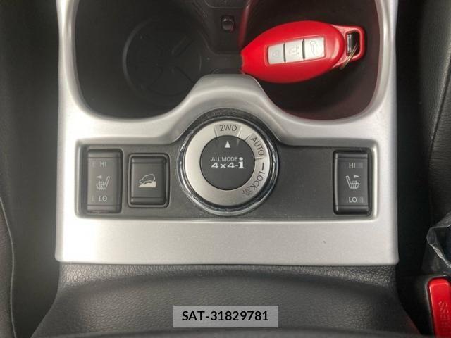 Nissan X-TRAIL 2017-02 8832643-27