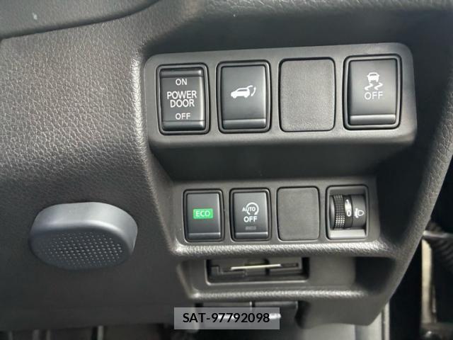 Nissan X-TRAIL 2022-06 8832637-14