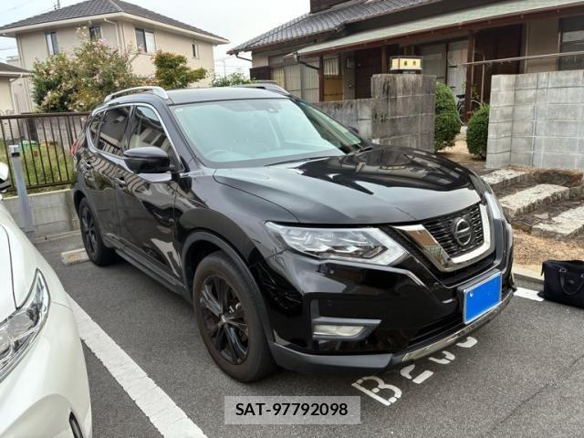 Nissan X-TRAIL 2022-06 8832637-2