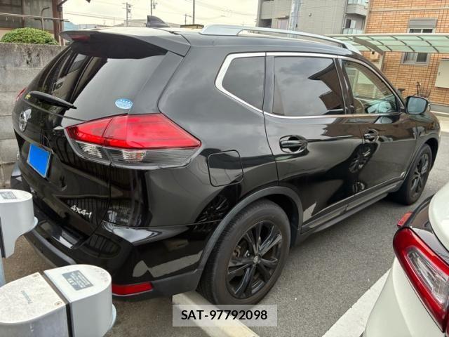 Nissan X-TRAIL 2022-06 8832637-3