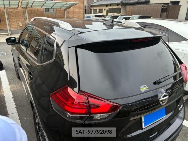 Nissan X-TRAIL 2022-06 8832637-4