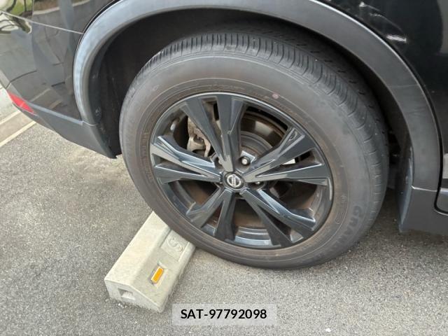 Nissan X-TRAIL 2022-06 8832637-7