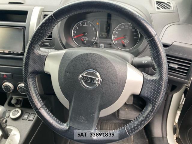 Nissan X-TRAIL 2012-06 8832652-16