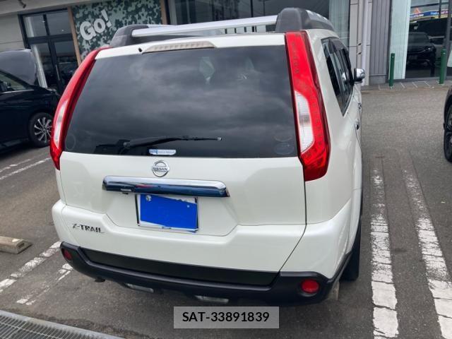 Nissan X-TRAIL 2012-06 8832652-1