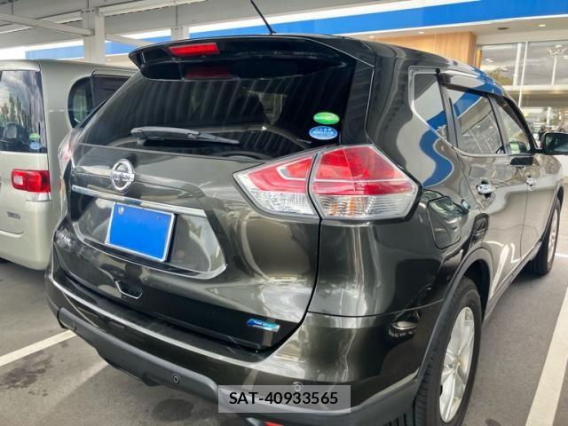 Nissan X-TRAIL 2014-06 8832653-2