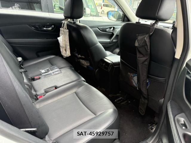 Nissan X-TRAIL 2017-12 8851174-11