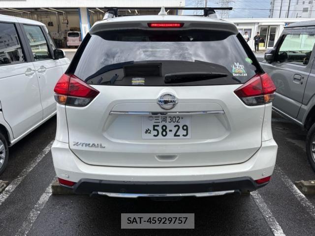 Nissan X-TRAIL 2017-12 8851174-1