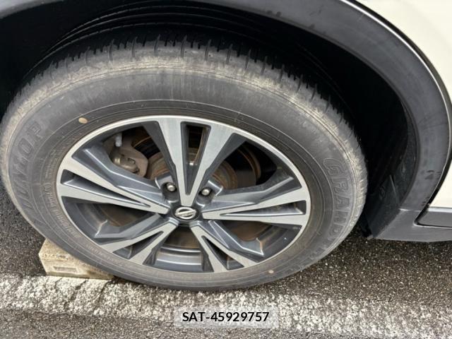 Nissan X-TRAIL 2017-12 8851174-5