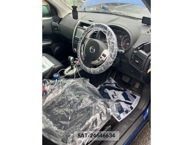 Nissan X-TRAIL 2009-12 8851185-14