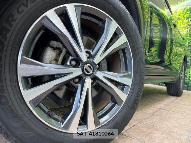 Nissan X-TRAIL 2017-09 8851173-12