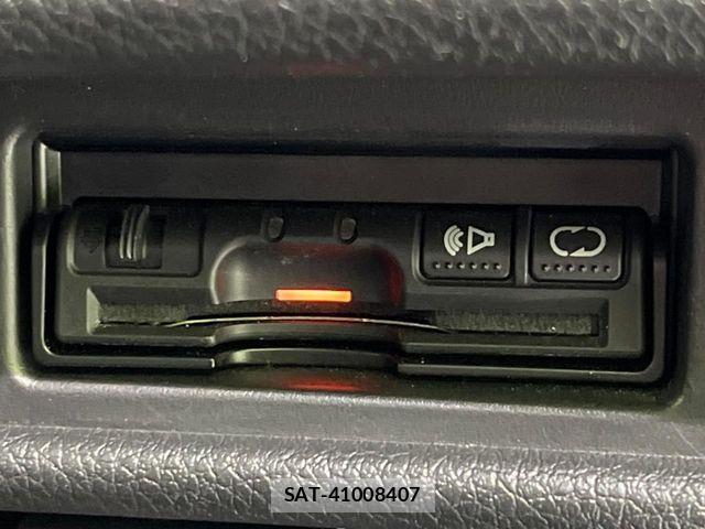 Nissan X-TRAIL 2017-03 8851178-6