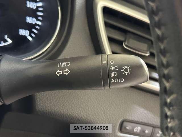 Nissan X-TRAIL 2015-12 8851176-11