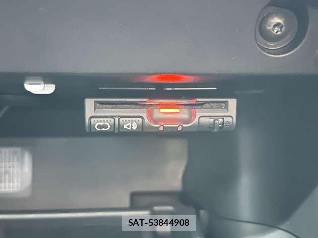 Nissan X-TRAIL 2015-12 8851176-25