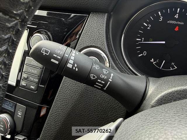 Nissan X-TRAIL 2014-01 8851183-27