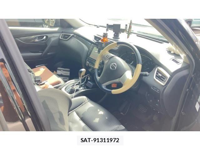 Nissan X-TRAIL 2014-04 8872465-9