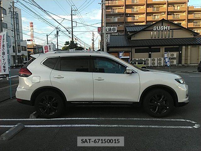Nissan X-TRAIL 2022-08 8872458-15