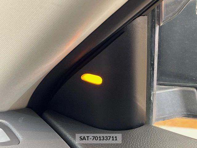 Nissan X-TRAIL 2016-01 8872462-6