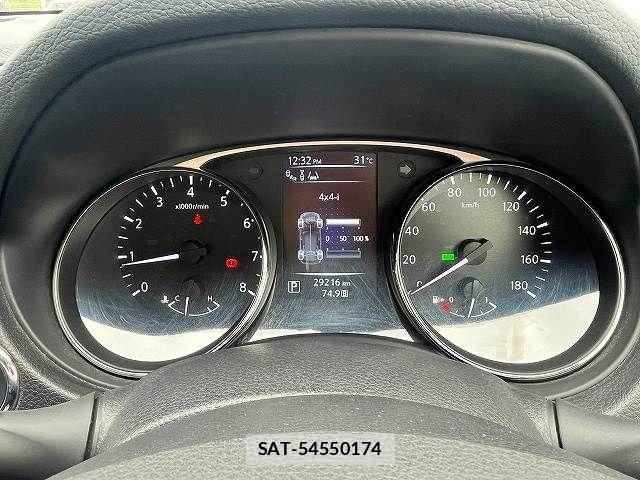Nissan X-TRAIL 2017-03 8883098-12