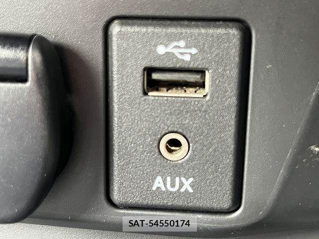 Nissan X-TRAIL 2017-03 8883098-25
