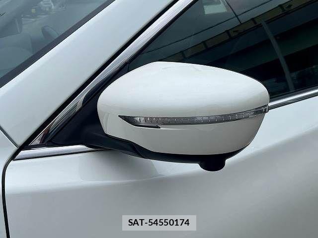 Nissan X-TRAIL 2017-03 8883098-28