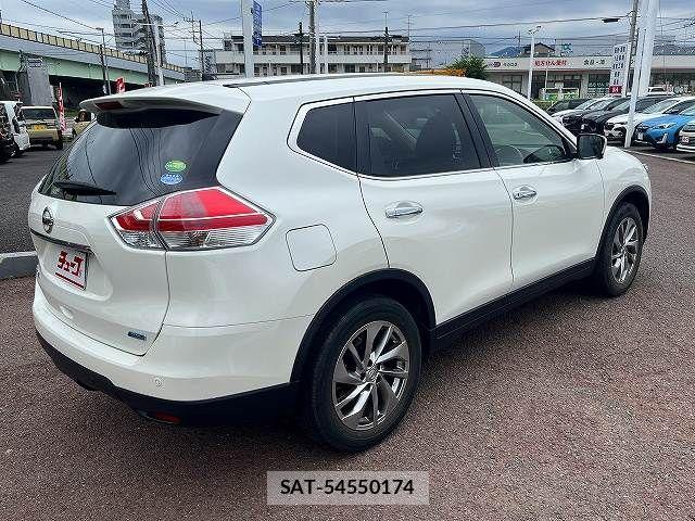Nissan X-TRAIL 2017-03 8883098-2