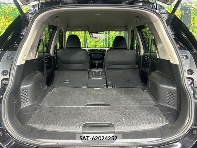 Nissan X-TRAIL 2017-08 8883095-12