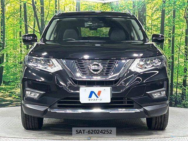 Nissan X-TRAIL 2017-08 8883095-15