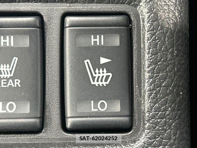 Nissan X-TRAIL 2017-08 8883095-6
