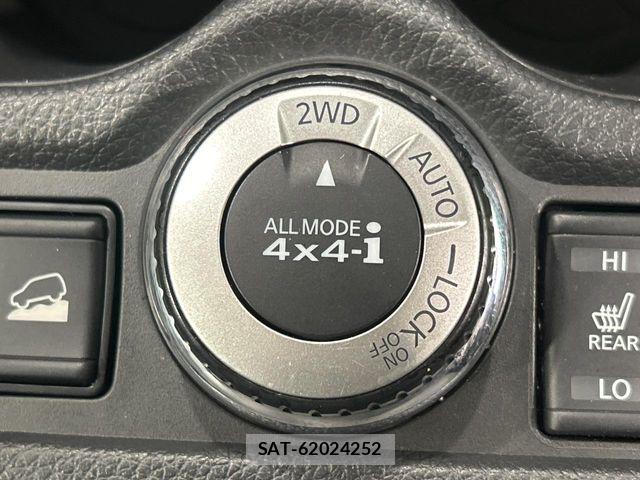 Nissan X-TRAIL 2017-08 8883095-7