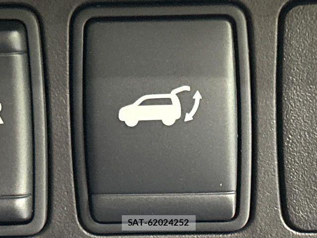 Nissan X-TRAIL 2017-08 8883095-8