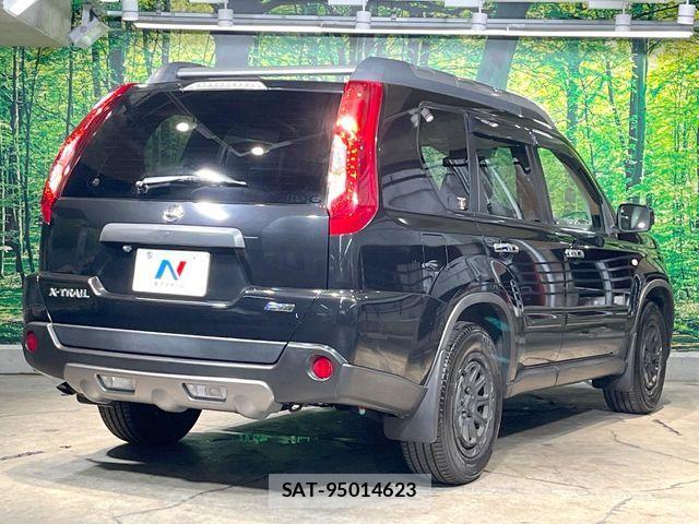 Nissan X-TRAIL 2014-07 8883101-16