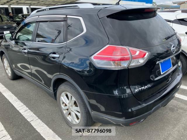 Nissan X-TRAIL 2016-03 8883106-12