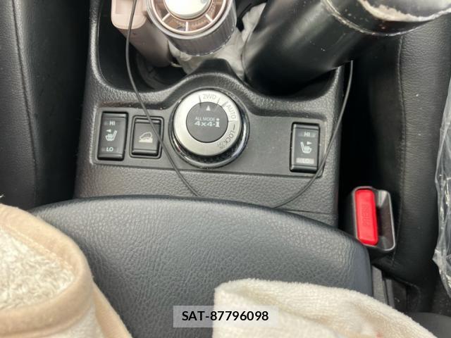 Nissan X-TRAIL 2016-03 8883106-20