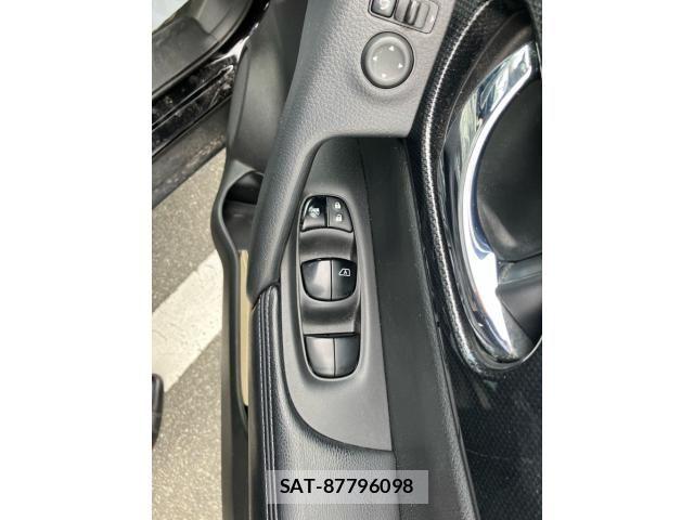 Nissan X-TRAIL 2016-03 8883106-6