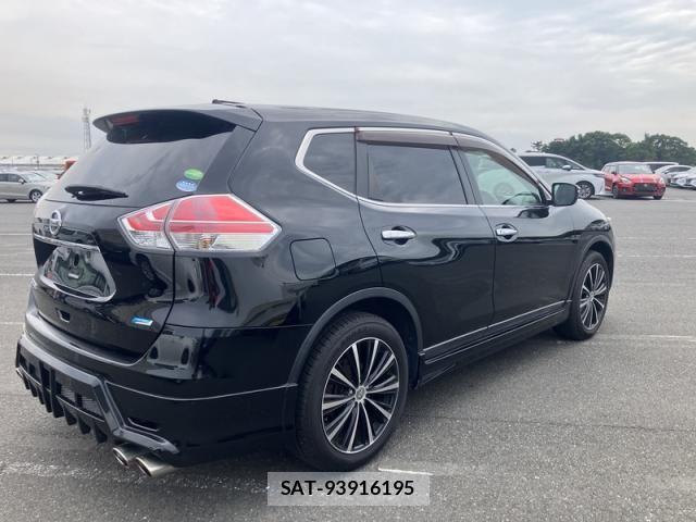 Nissan X-TRAIL 2015-04 8883108-4