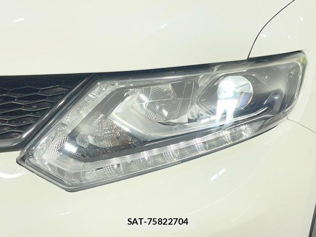 Nissan X-TRAIL 2017-06 8883100-12