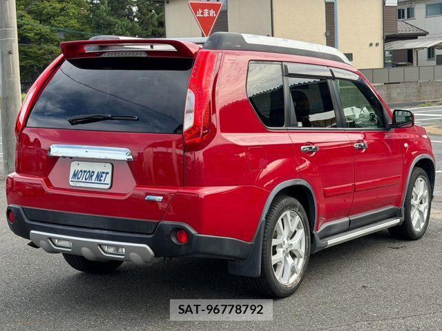 Nissan X-TRAIL 2013-03 8883102-1