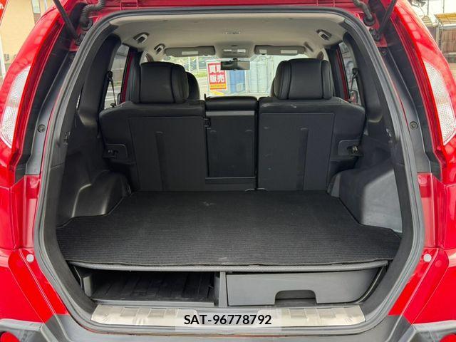 Nissan X-TRAIL 2013-03 8883102-5