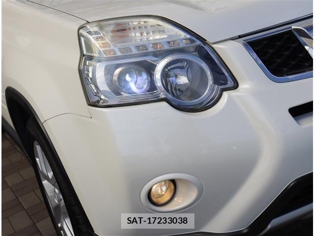 Nissan X-TRAIL 2012-05 8883104-16