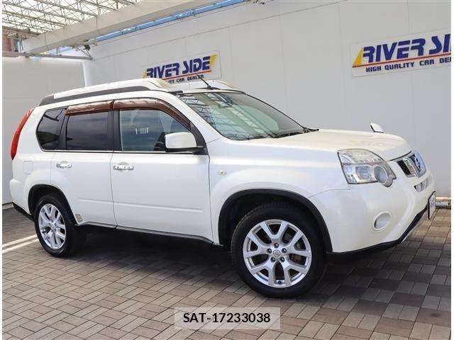 Nissan X-TRAIL 2012-05 8883104-19