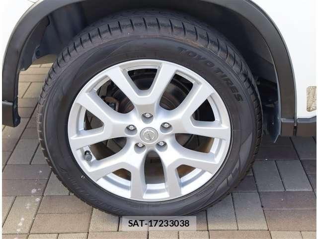 Nissan X-TRAIL 2012-05 8883104-24