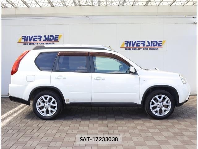 Nissan X-TRAIL 2012-05 8883104-3