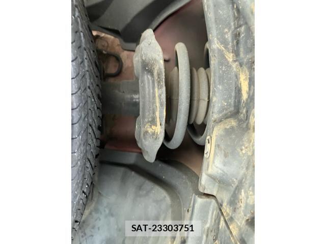Nissan X-TRAIL 2016-09 8883105-12